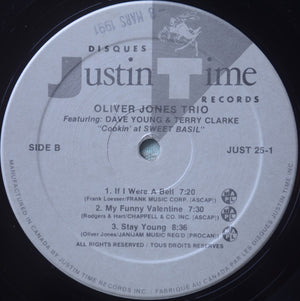 Oliver Jones Trio Featuring Dave Young (3) & Terry Clarke - Cookin' At Sweet Basil - 1988