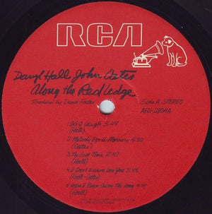 Daryl Hall & John Oates - Along The Red Ledge