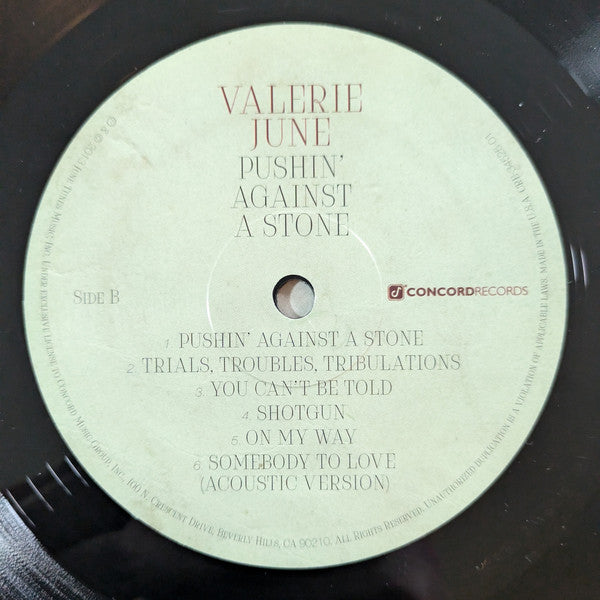 Valerie June - Pushin' Against A Stone