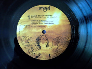 Wolfgang Amadeus Mozart / Dennis Brain, Philharmonia Orchestra, Herbert von Karajan - Horn Concertos -