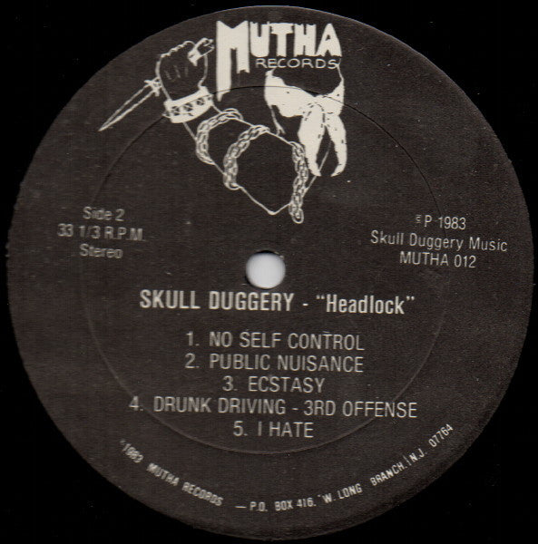 Skull Duggery (2) - Headlock