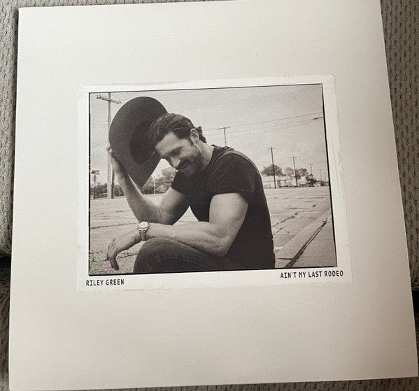Riley Green - Ain't My Last Rodeo