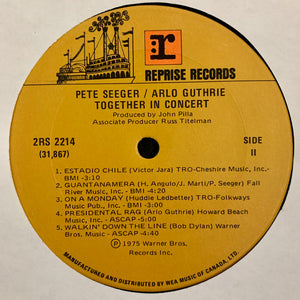 Pete Seeger & Arlo Guthrie - Pete Seeger & Arlo Guthrie Together In Concert - 1975
