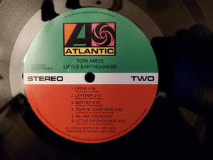 Tori Amos - Little Earthquakes 2015 - Quarantunes