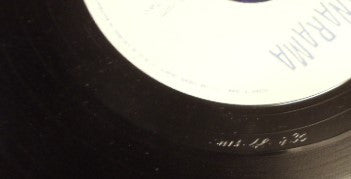 Bananarama - Shy Boy - 1982