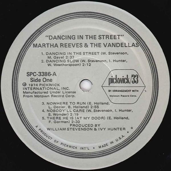 Martha Reeves & The Vandellas - Dancing In The Street! - 1974