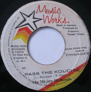 Mighty Diamonds, The - Pass The Kouchie - 1982