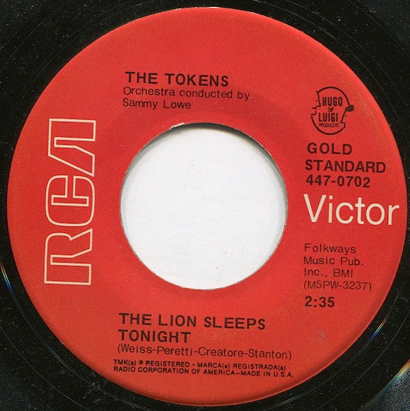 The Tokens - The Lion Sleeps Tonight / B'Wa Nina (Pretty Girl)